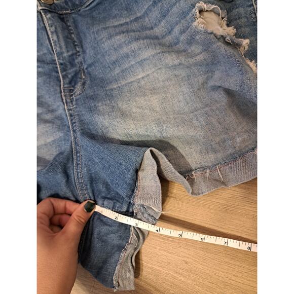 Torrid Women's Distressed Shorts Denim Sz W47 - Picture 6 of 6